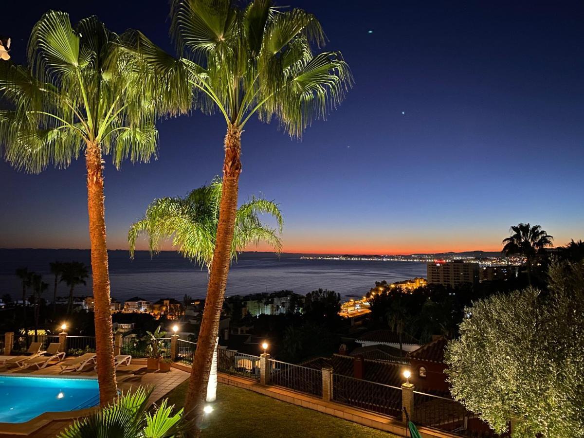 Beachside Villa With Panoramic Sea Views Benalmadena Exterior photo