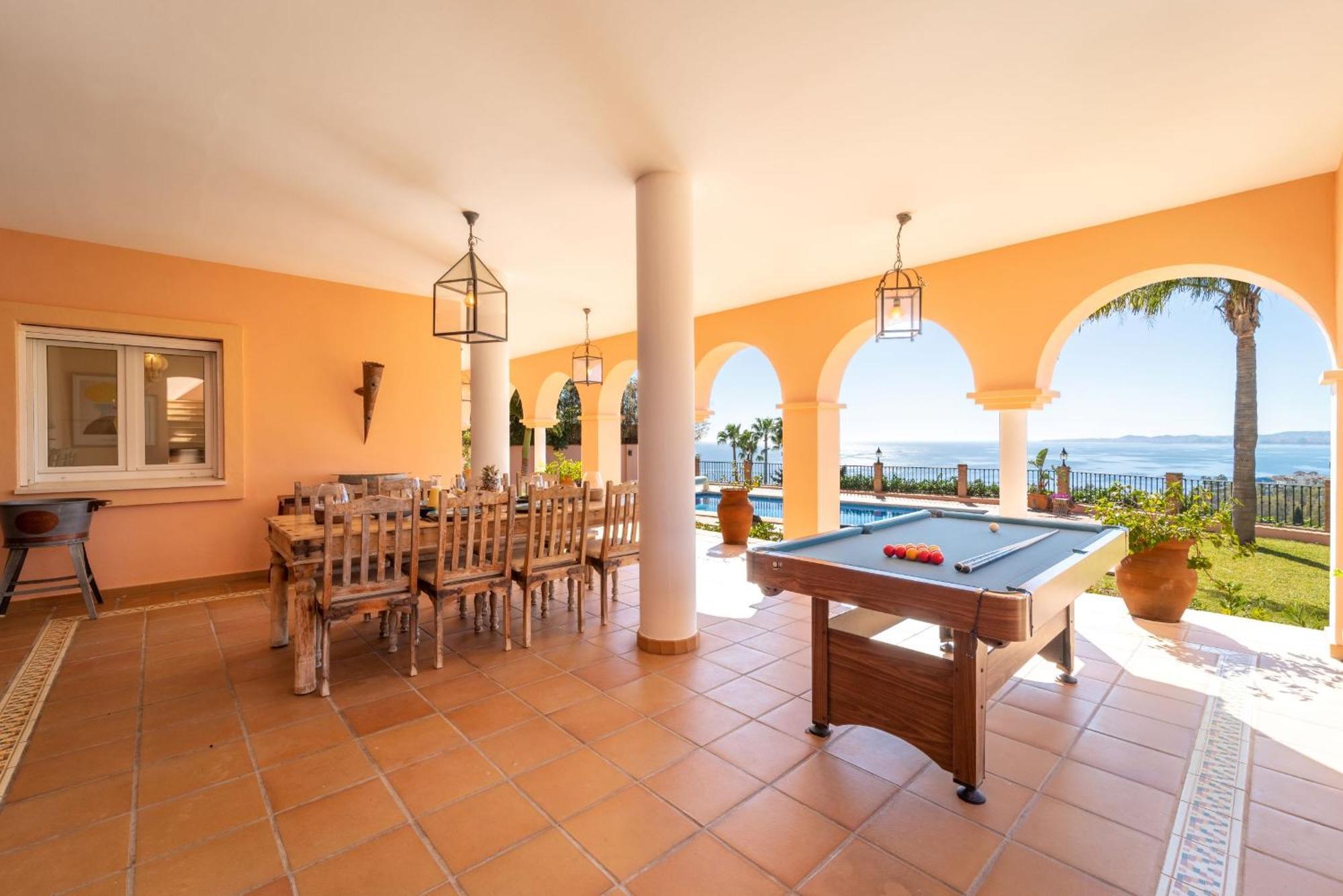 Beachside Villa With Panoramic Sea Views Benalmadena Exterior photo